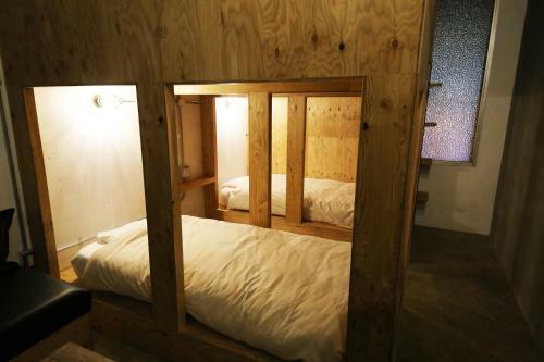 Hostel & Gallery G Is Good