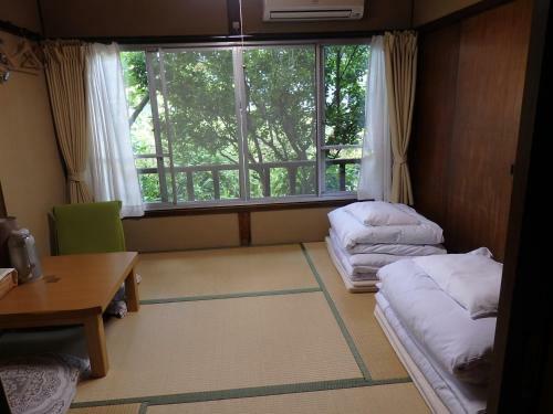 Hostal Guesthouse Tamura