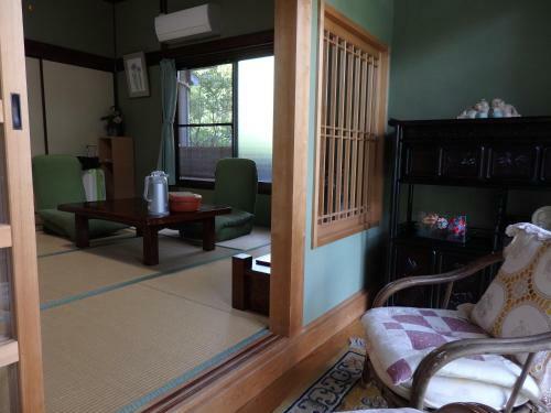 Hostal Guesthouse Tamura