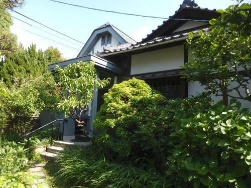 Hostal Guesthouse Tamura