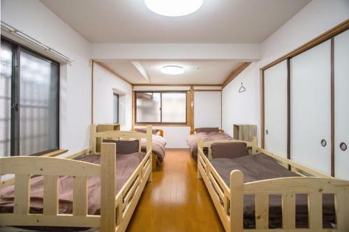 Hostal And Smiles Hostel (female Only)