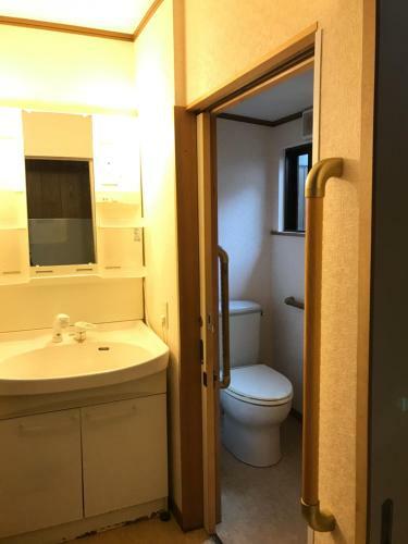Hostal And Smiles Hostel (female Only)