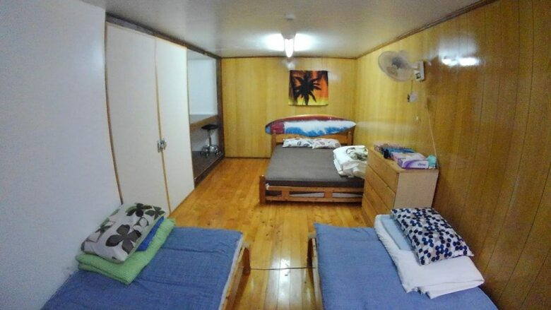 Hostal Tropical Surf House Okinawa