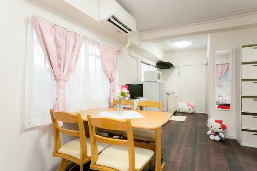 Shin-osaka High Floor Apartment