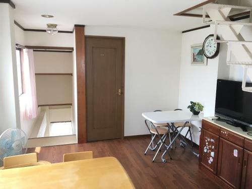 Hostal Kr House