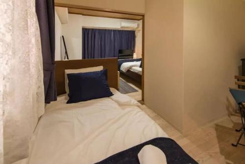 Apartment In Shimanouchi 01
