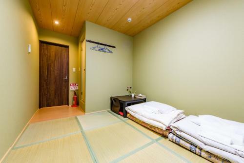 Hostal Wafu Ryokan Uehonmachi