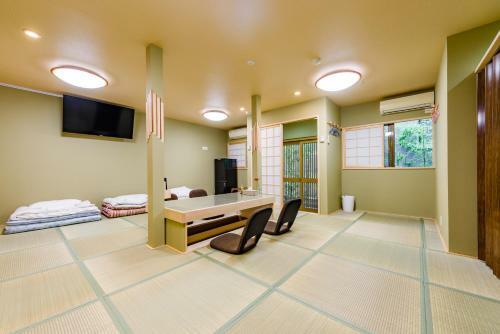 Hostal Wafu Ryokan Uehonmachi
