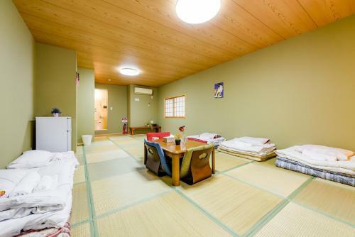 Hostal Wafu Ryokan Uehonmachi