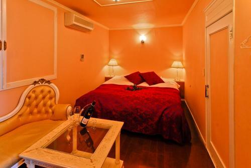 Hotel Serena (love Hotel)