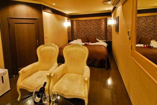 Hotel Serena (love Hotel)