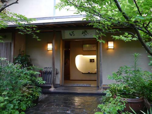 Nonohanatei Komurasaki