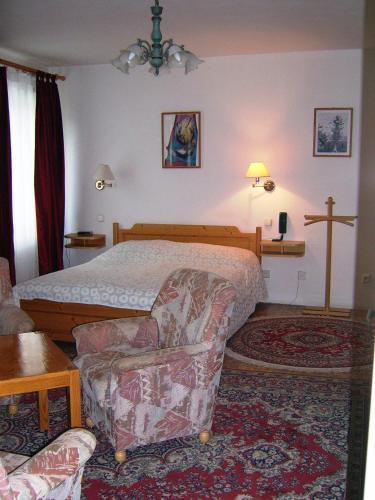 Hostal W21 Penzion Villa Veres