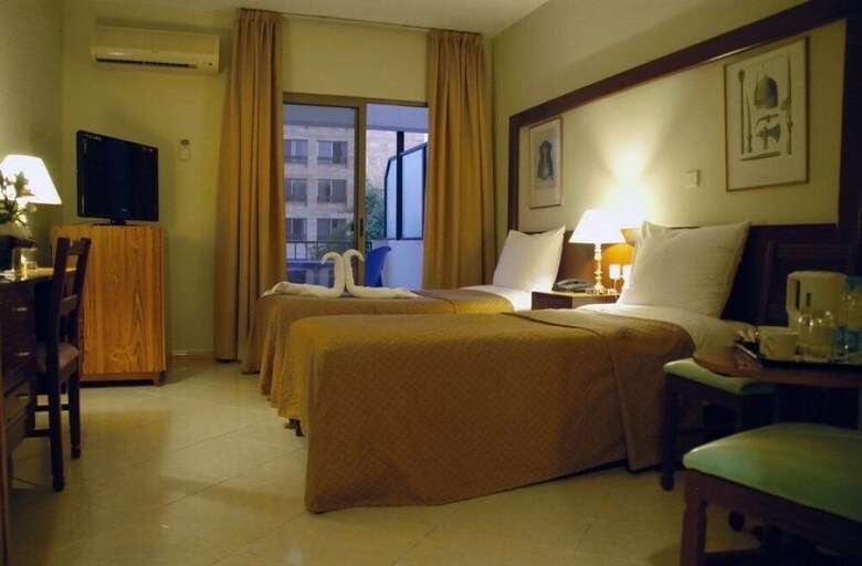 Aquavista Hotel & Suites