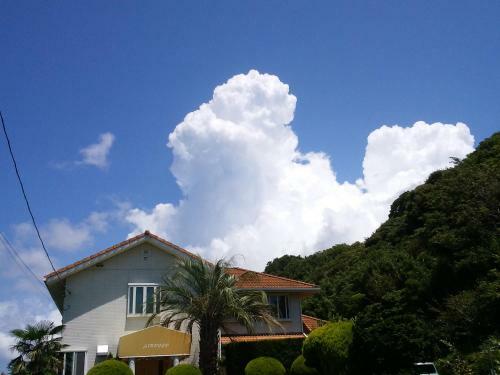 Hostal Hillside Inn Sirocco