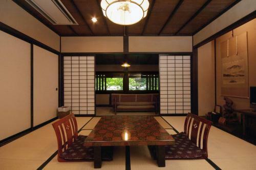 Yumoto Choza