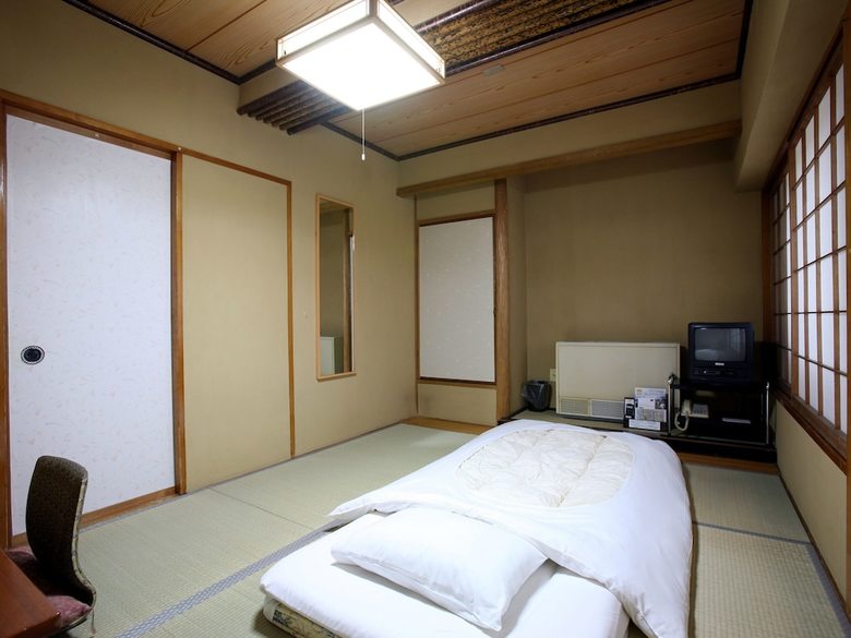 Takasaki Ekimae Plaza Hotel