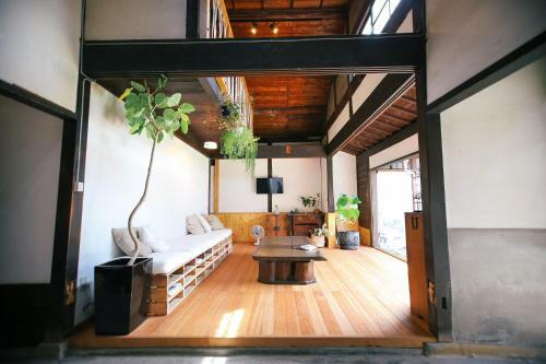 Hostal The Cue