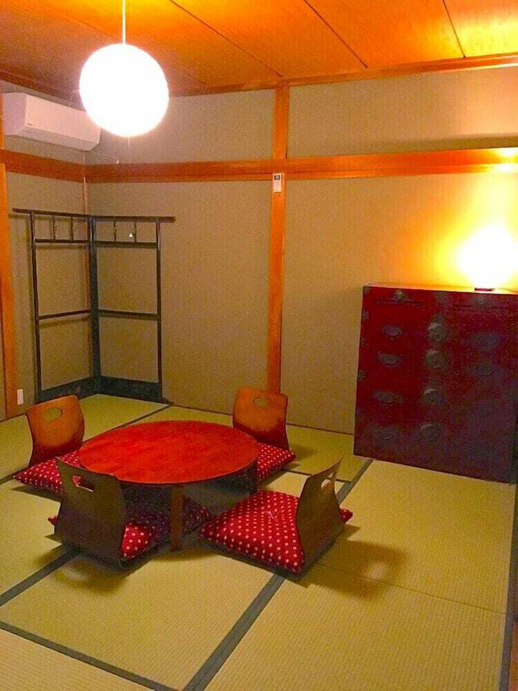 Hostal Fuji House