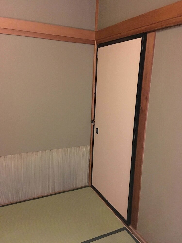 Hostal Fuji House
