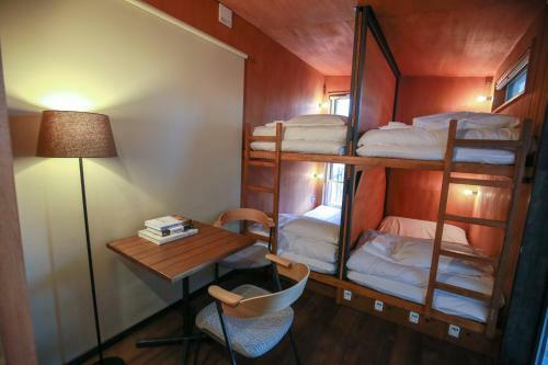 Albergue Tinys Yokohama Hinodecho