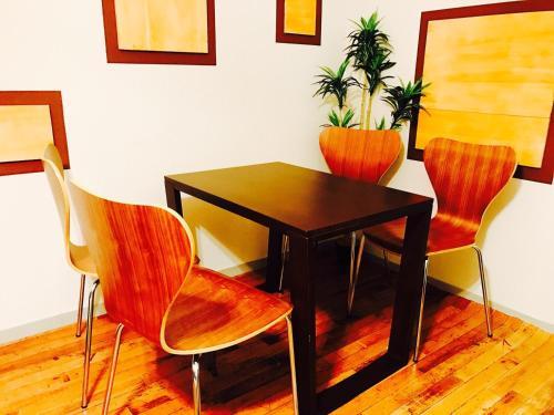 Local Hakozaki Apartment 22