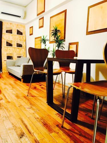 Local Hakozaki Apartment 22
