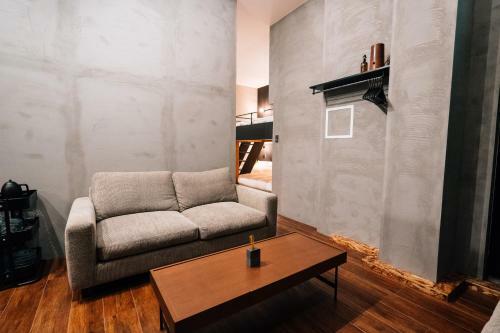 Mizuka Nakasu 1 - Unmanned Hotel