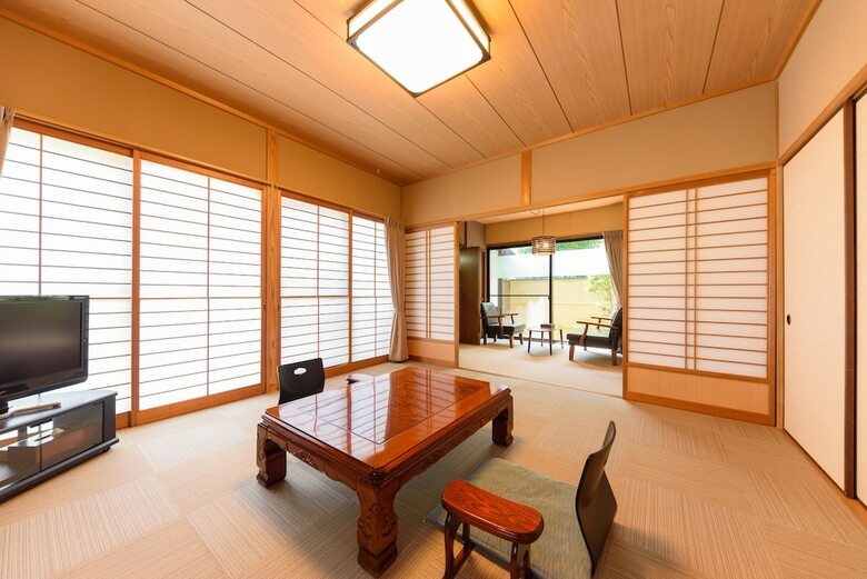 Yufuin Onsen Tsukanoma
