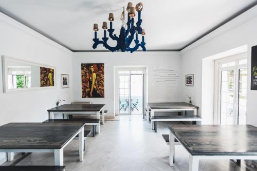 Blue Boutique Hostel & Suites