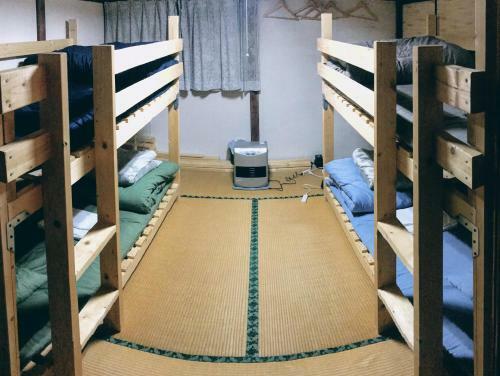 Hostal Kakurega Guest House