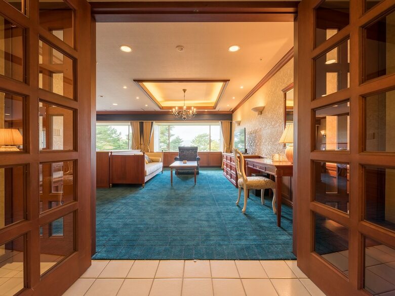 Hotel Urabandai Lake Resort