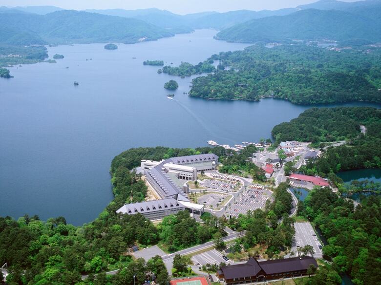Hotel Urabandai Lake Resort