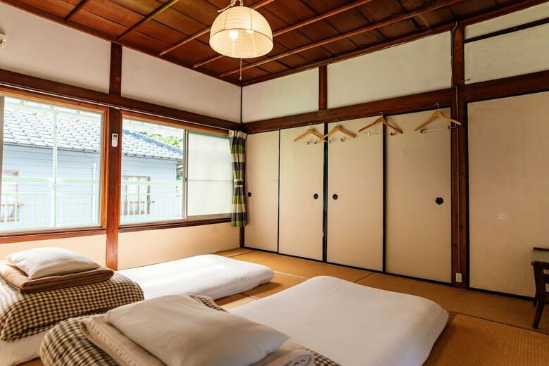 Hostal Guest House Momonga Village
