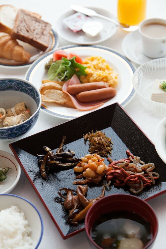 Grand Park Hotel Okubiwako Makino