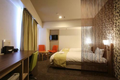 Hotel Crystal Plaza