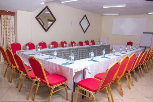 Hotel Izaak Walton Inn