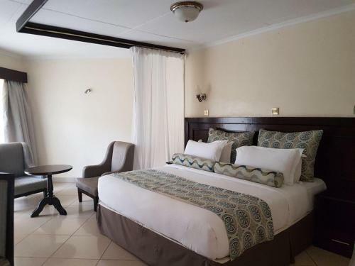 Hotel Izaak Walton Inn