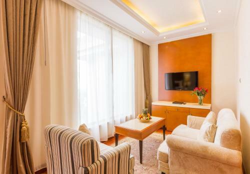 Alba Hotel Meru