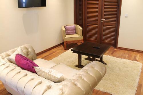 Hotel Cranes Suites