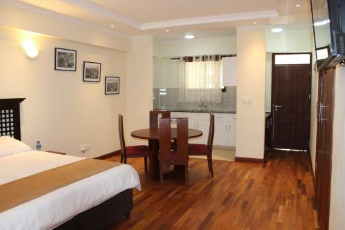 Hotel Cranes Suites