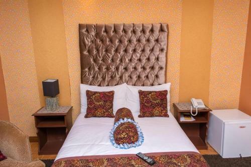 Hostal Alpha Queens Home