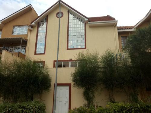 Nairobi Mansionette Home-stay