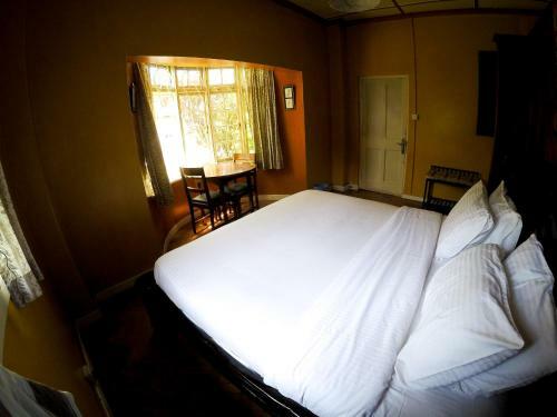 Hotel Amani Gardens Inn