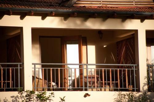 Hotel Amani Gardens Inn