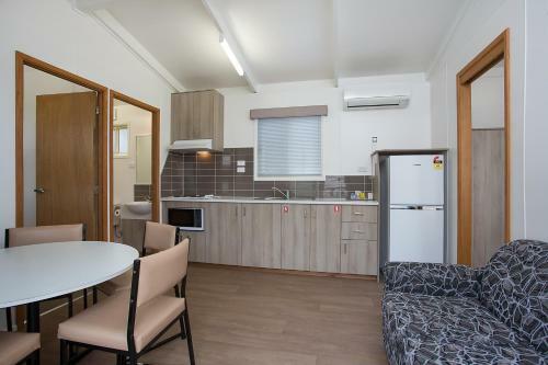 Warrnambool Holiday Park And Motel