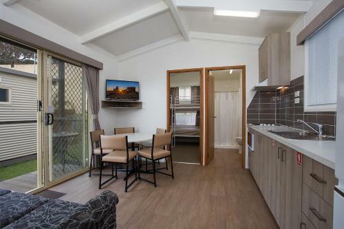 Warrnambool Holiday Park And Motel