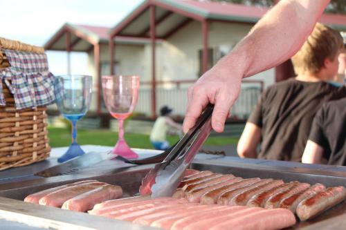 Warrnambool Holiday Park And Motel