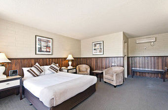 Motel Comfort Inn On Raglan