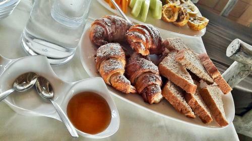 Bed & Breakfast Rock And Sea Resort